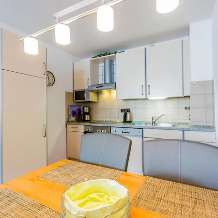Lägenhet Residenz Meeresbrandung 47, 3-raum Whg. Mit Loggia Zum Norden,3 X Tv, Schwimmbad, Sauna, Pkw-stellplatz ,wlan ! *