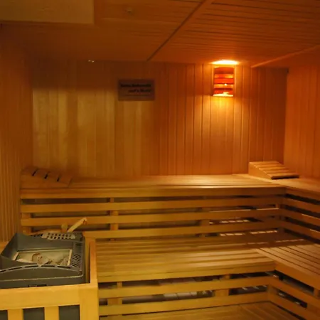 Residenz Meeresbrandung 47, 3-raum Whg. Mit Loggia Zum Norden,3 X Tv, Schwimmbad, Sauna, Pkw-stellplatz ,wlan ! Cuxhaven